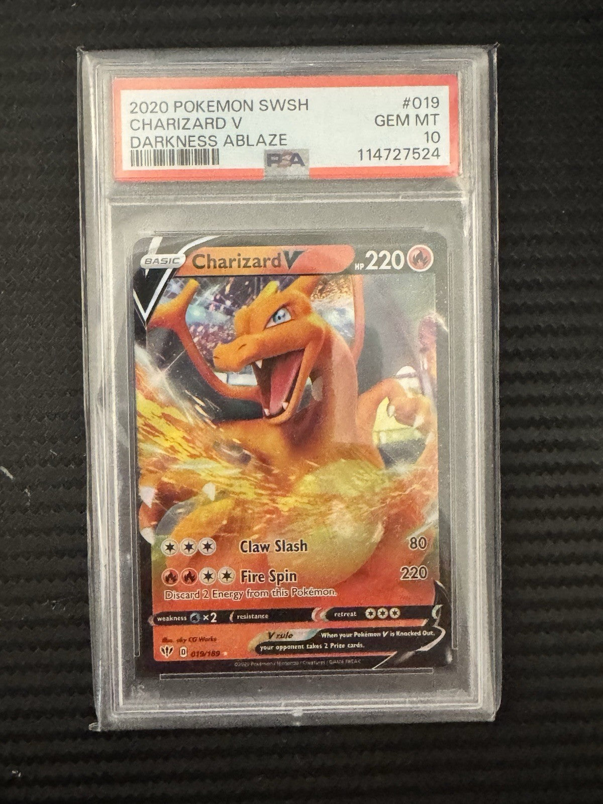 CHARIZARD V